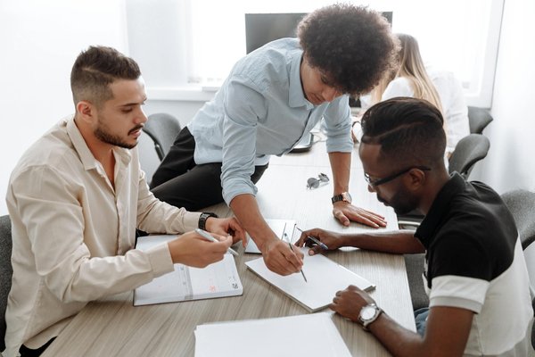 Prisca -Romy Annuaire des établissements scolaire : meilleur moyen pour localiser une école dans une ville